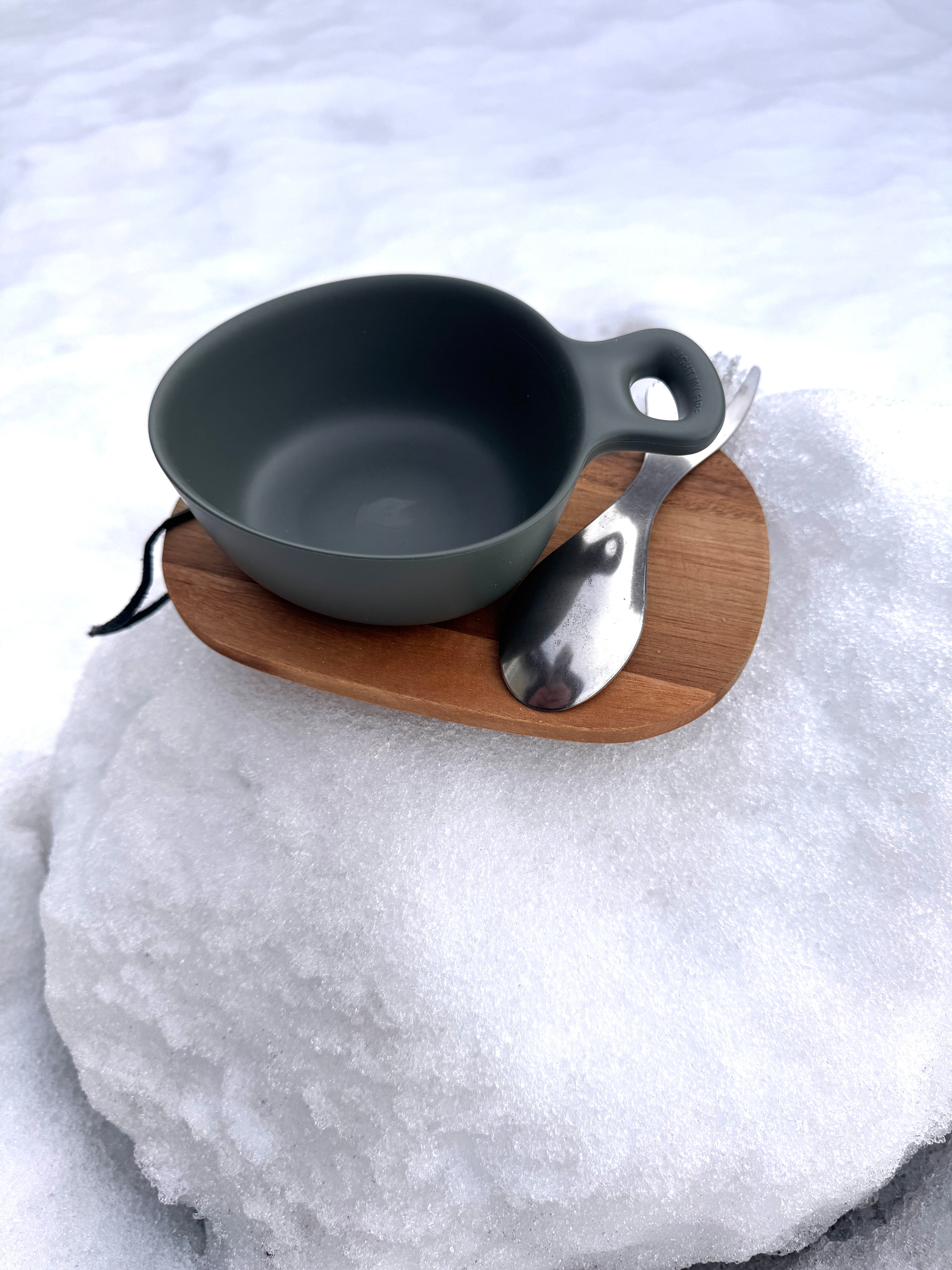 Liten skärbräda i akacia