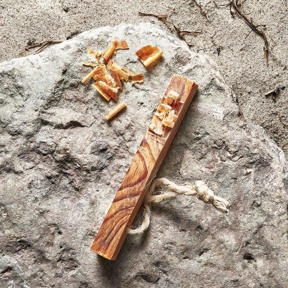 Eldstartare, mayastick på snöre